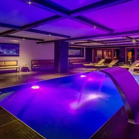 Apartment Luxury In With Pool